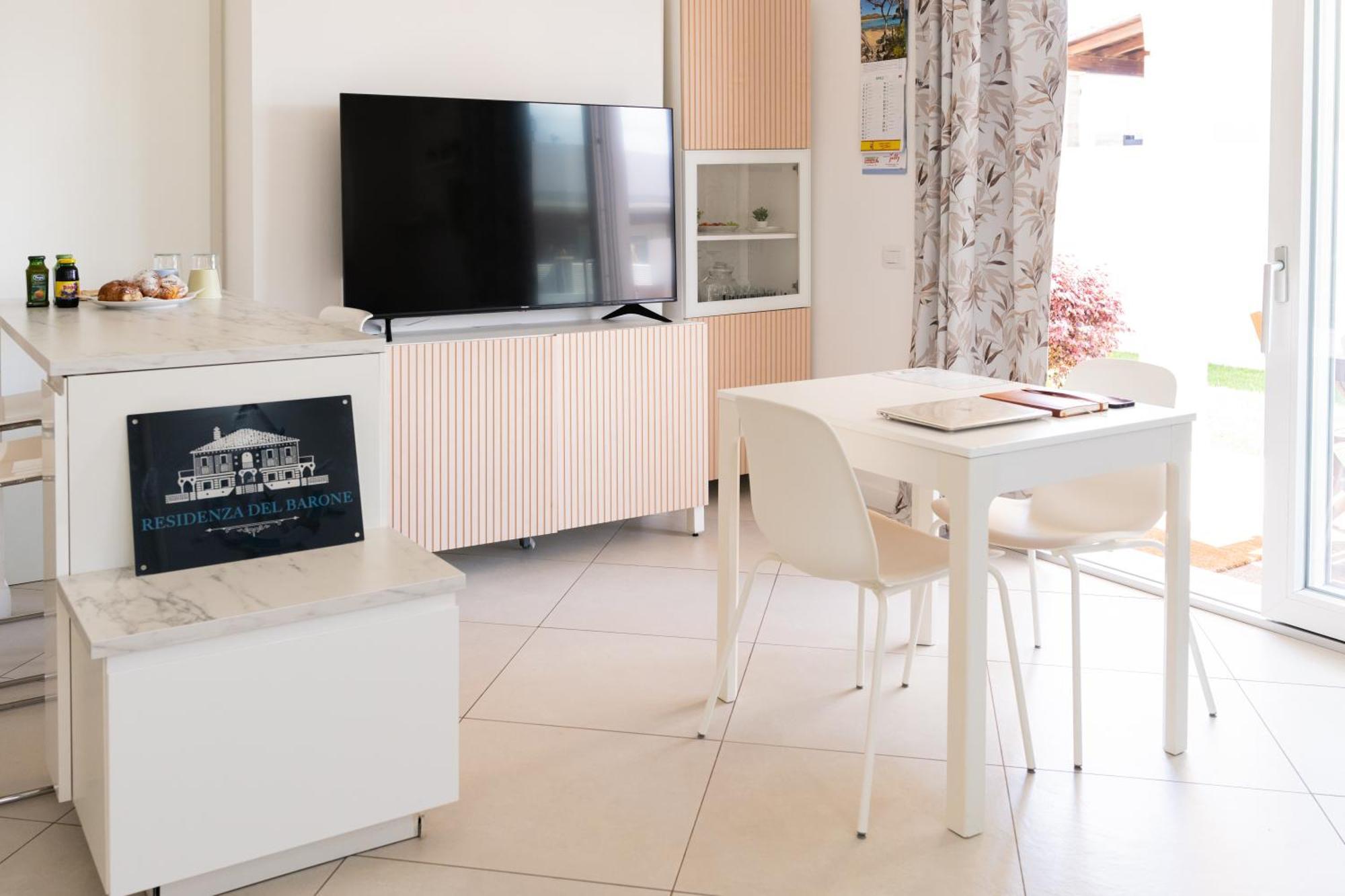 Residenza Del Barone Luxury House - Pula, Sardegna Lejlighed Eksteriør billede