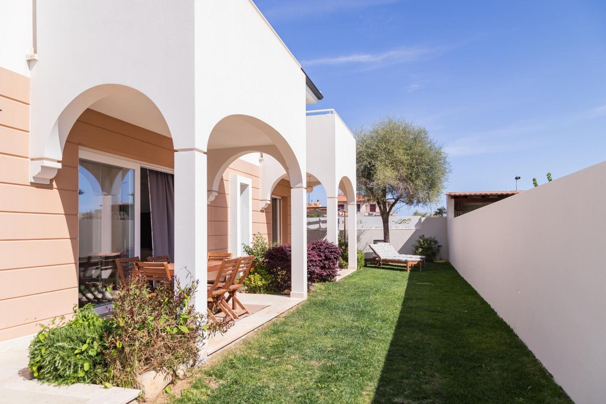 Residenza Del Barone Luxury House - Pula, Sardegna Lejlighed Eksteriør billede